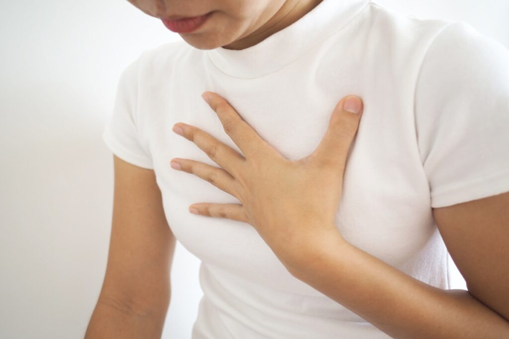 Gas pain in the chest? Here are 5 home remedies to get rid of it